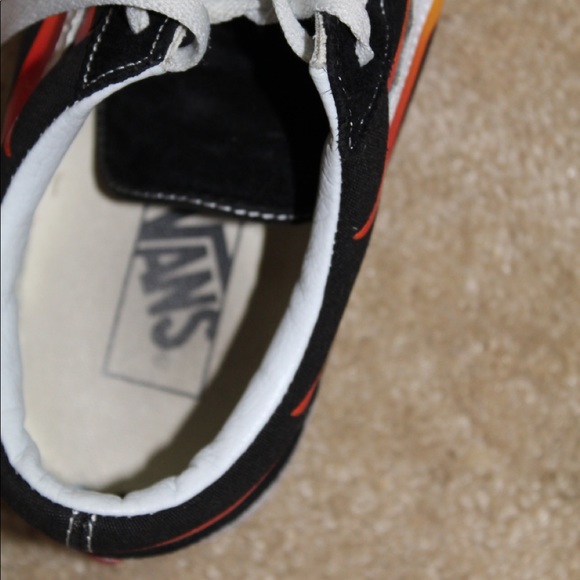 Old skool (Flame) black and white Vans shoes - Picture 5 of 5